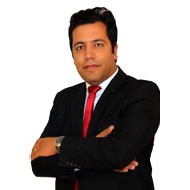 مهدی ملایری,  سرشیفت